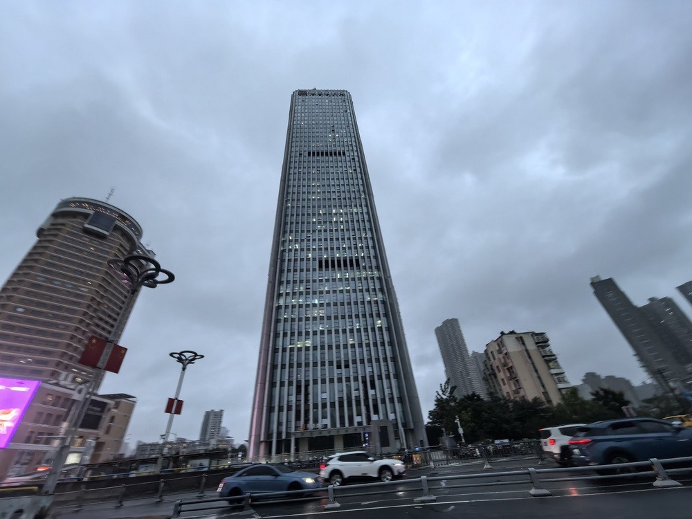 新交通大厦外观图